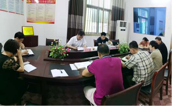 莲花县委常委,副县长提名人选王红宙到县供销合作社调研工作