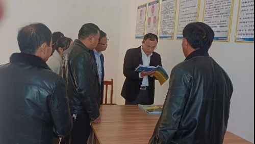 莲花县人民政府 乡镇动态 县委常委,县纪委书记,县监委主任王东成一行