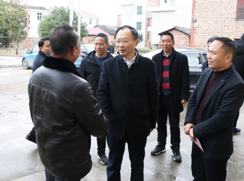 县委副书记,县长曾国祥开展节前走访慰问